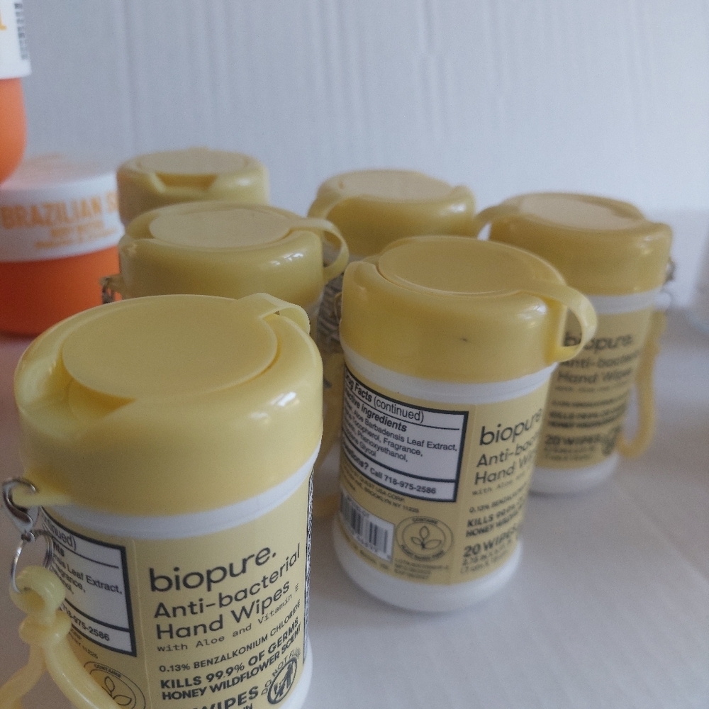 Lot Of 6 Biopure Anti-Bacterial Hand Wipes TRAVEL SIZE w/ Clip Viral Find - Picture 2 of 5